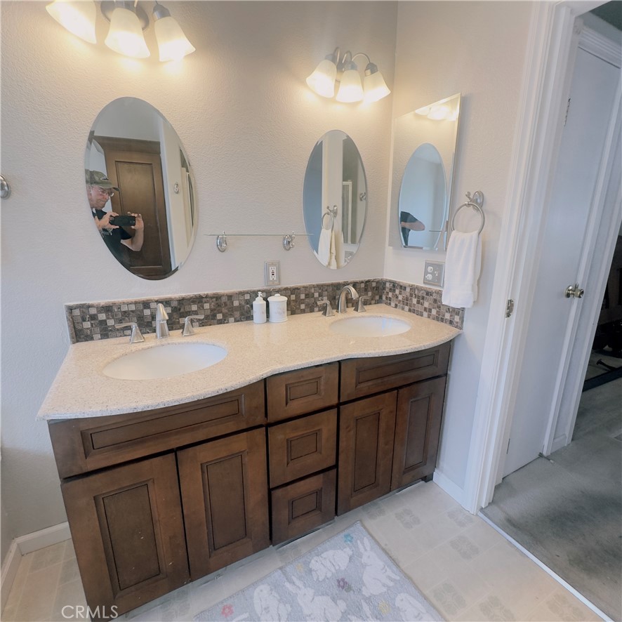 35 Maple Via Property Photo 13