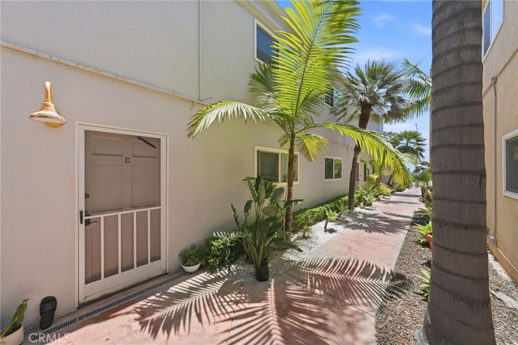 2202 W Oceanfront Property Photo 24