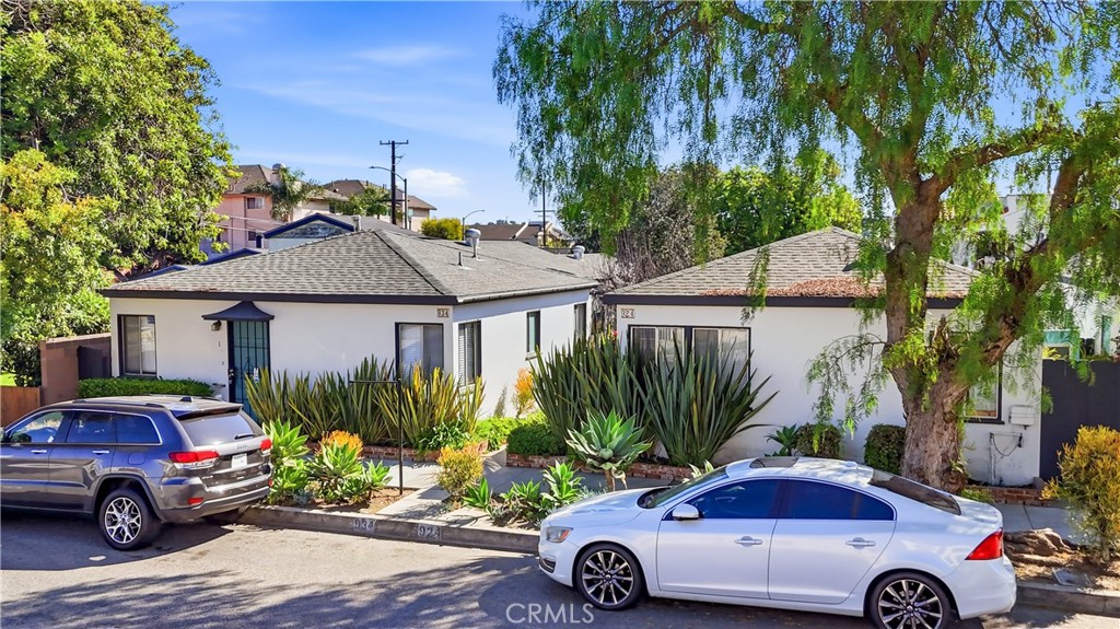 924 Termino Avenue Property Photo 1