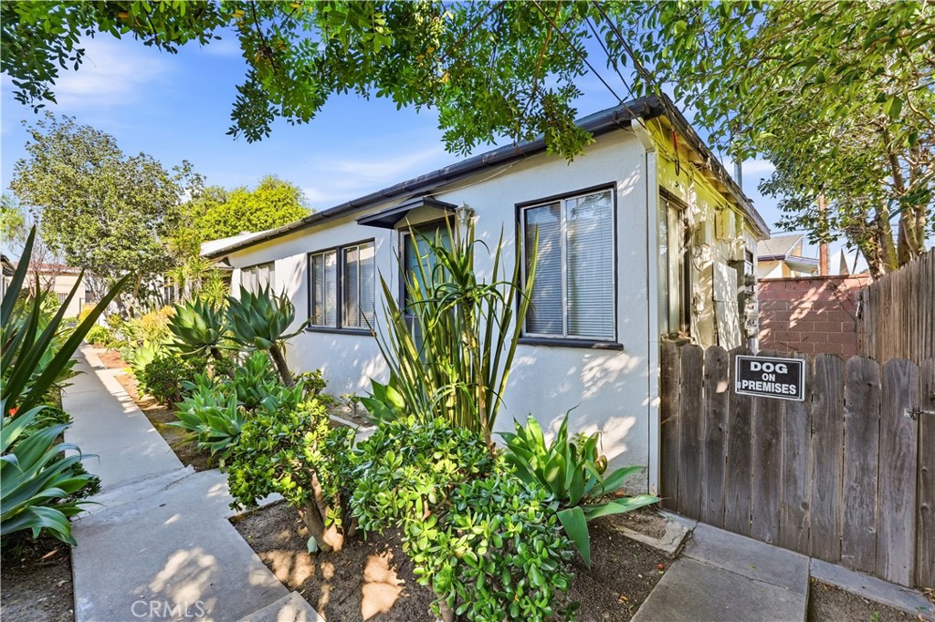 924 Termino Avenue Property Photo 4