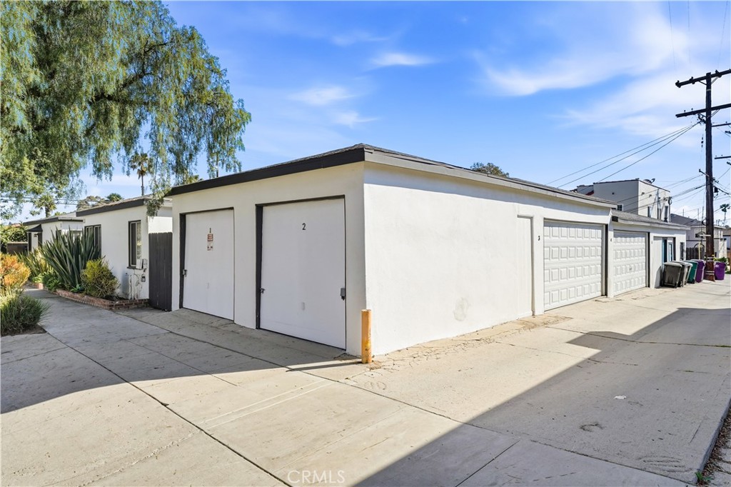 924 Termino Avenue Property Photo 7
