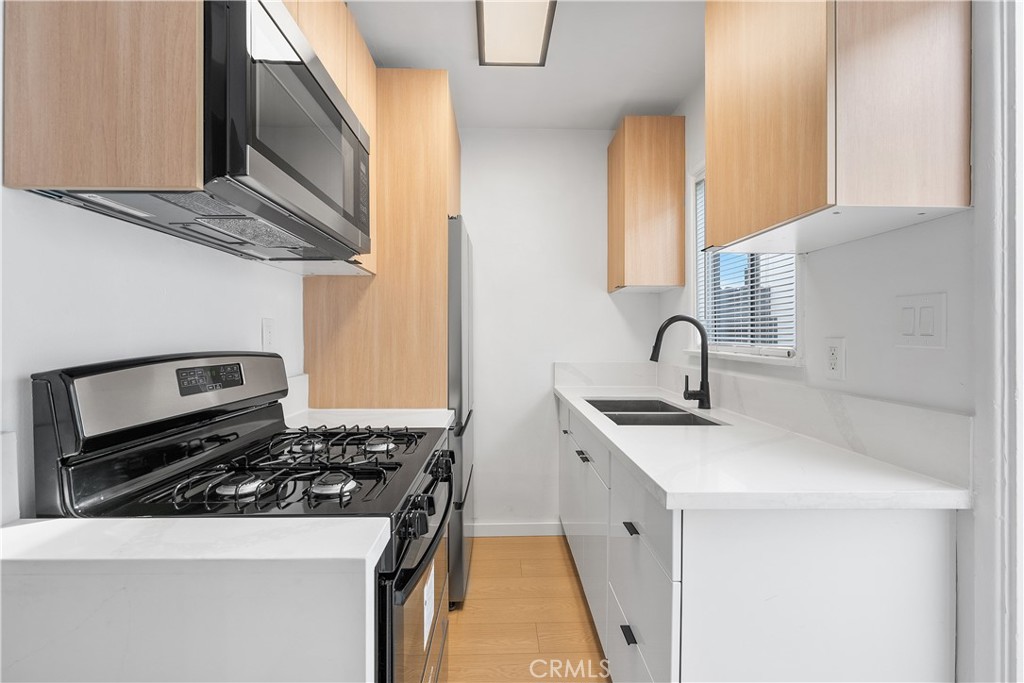 924 Termino Avenue Property Photo 10
