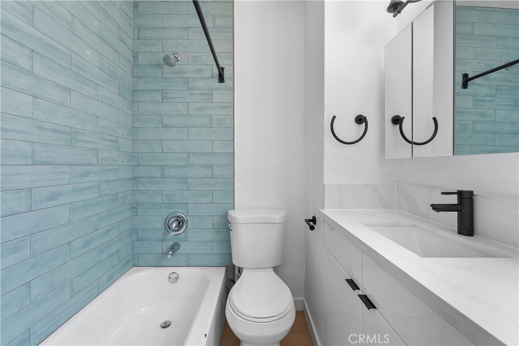 924 Termino Avenue Property Photo 12