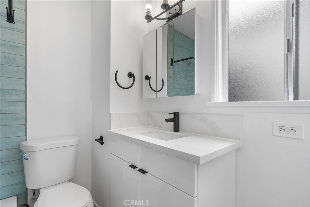 924 Termino Avenue Property Photo 14