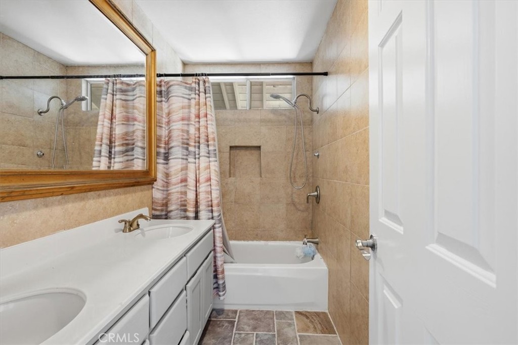 27255 Echo Canyon Court Property Photo 10