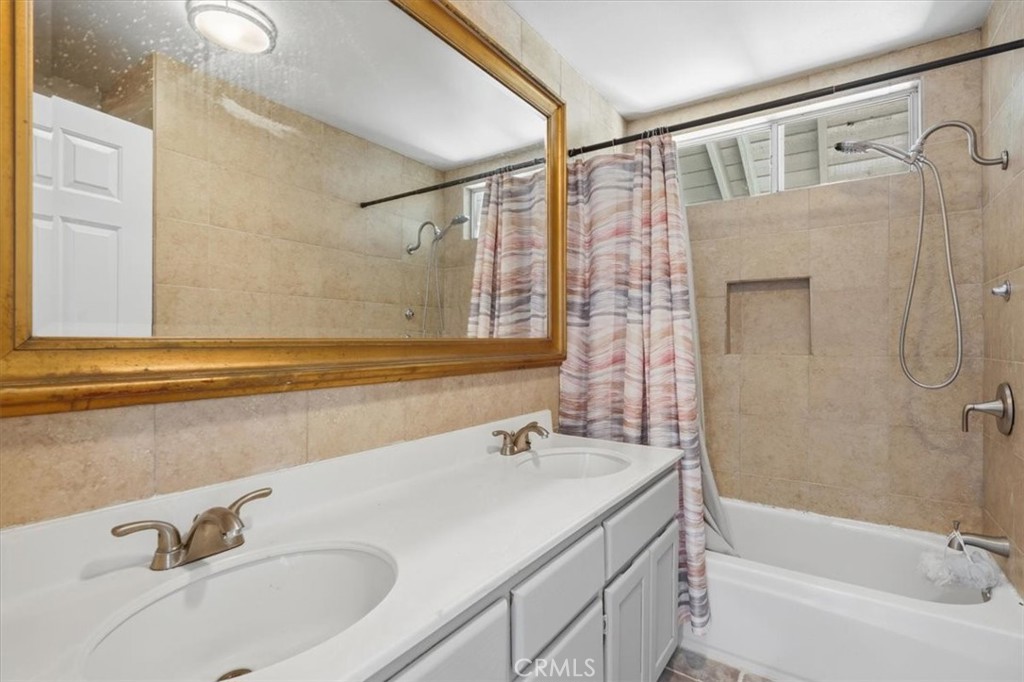 27255 Echo Canyon Court Property Photo 11