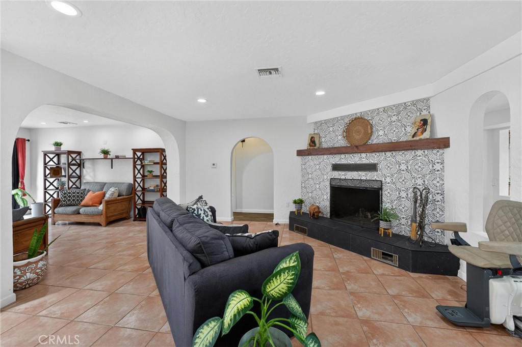 170 S Mohler Property Photo 6