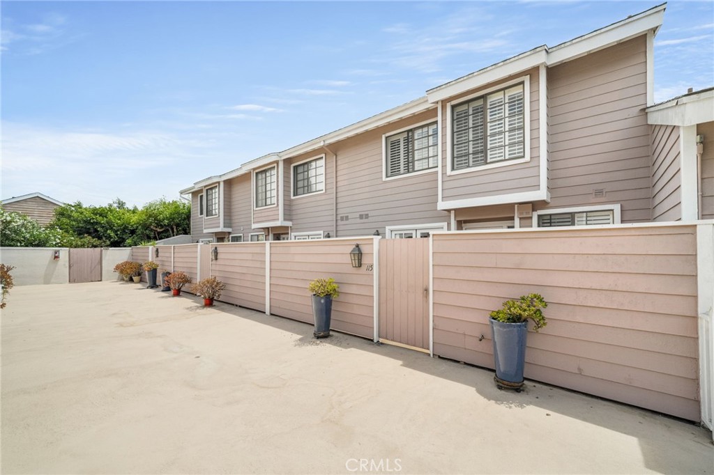 2700 Arlington Avenue 115 Property Photo 2