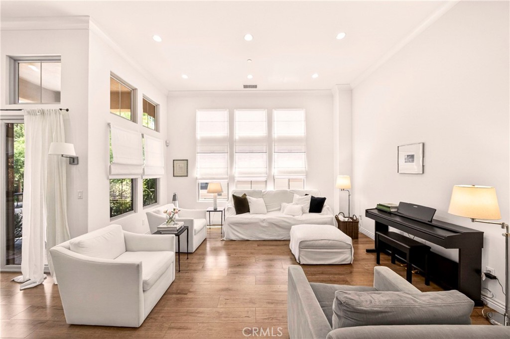 240 Mayfair Property Photo 1