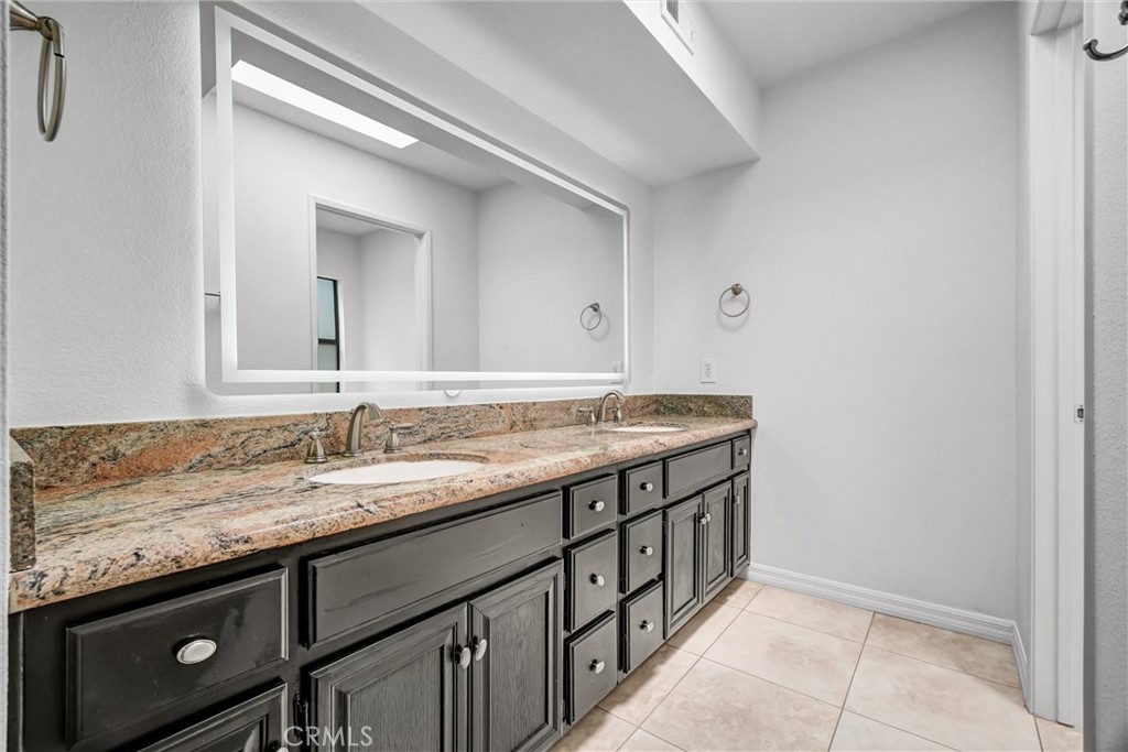 5733 E Stillwater Avenue 2 Property Photo 23