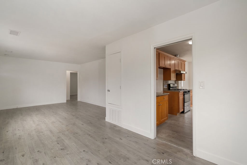 11583 Embree Property Photo 10