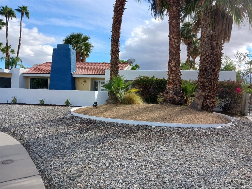 1123 E El Cid Property Photo 6