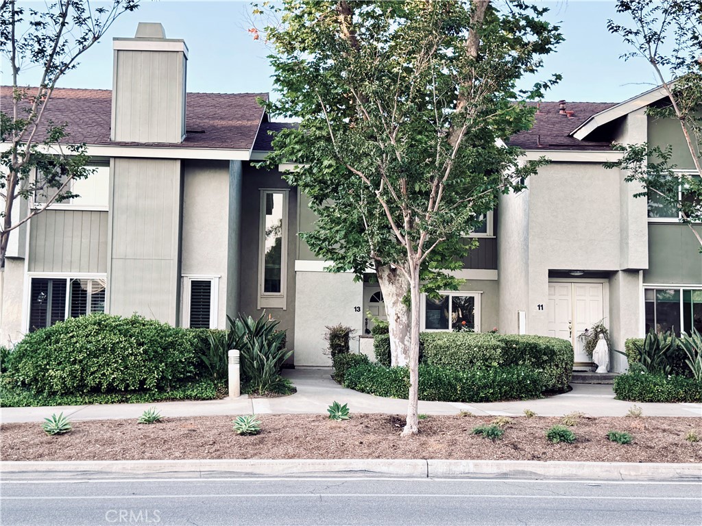 13 Sunflower Property Photo 1