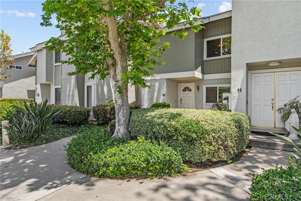 13 Sunflower Property Photo 3