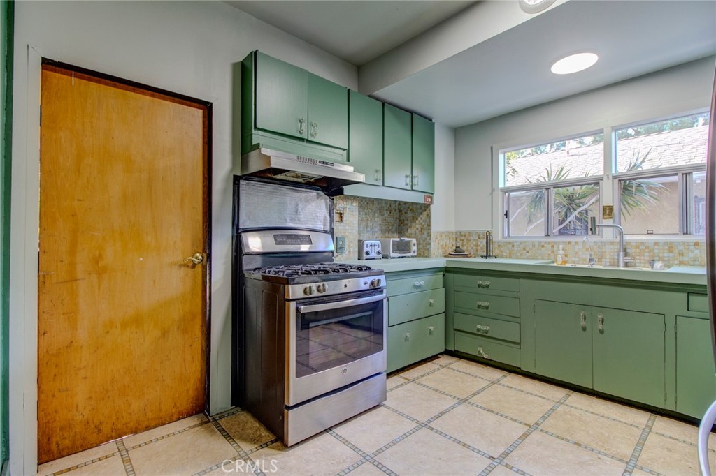 306 S Birch Property Photo 6