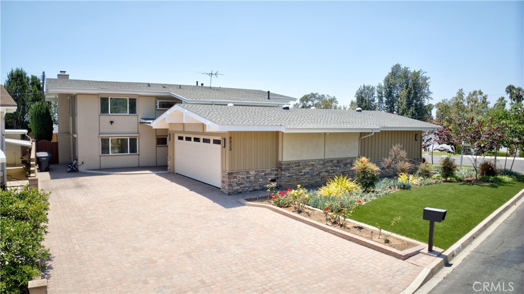 8820 Meadowbrook Property Photo 1