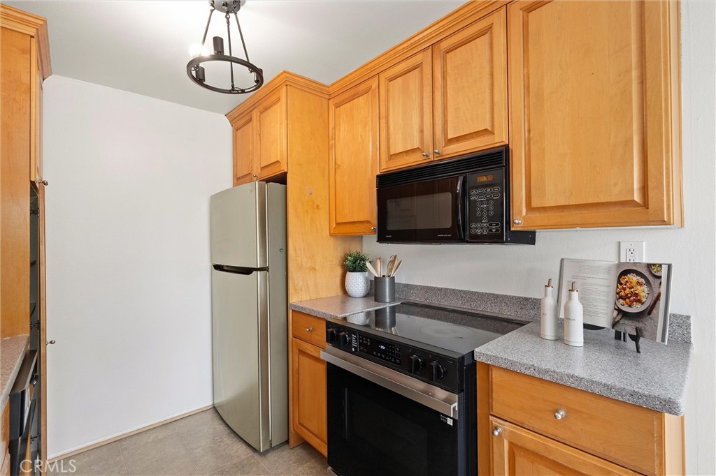 372 Carroll E 201 Property Photo 7