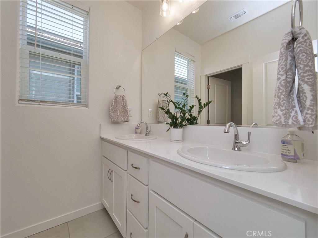 1247 Senegal Property Photo 5