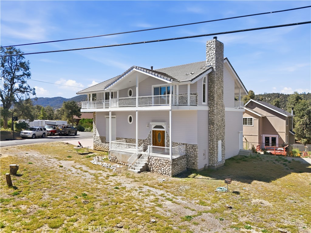 8905 Deer Trail Property Photo 2