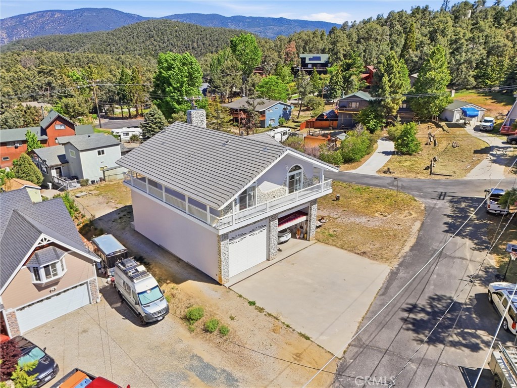 8905 Deer Trail Property Photo 7