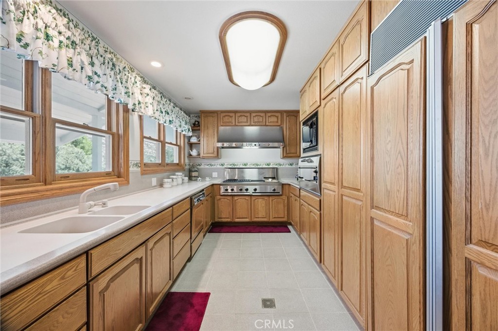 8905 Deer Trail Property Photo 27