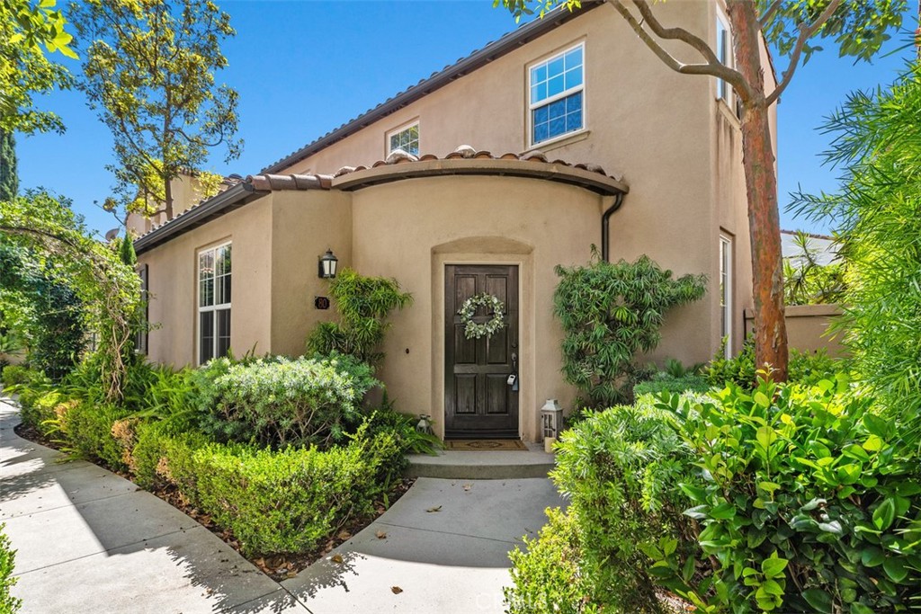80 Great Lawn Property Photo 5