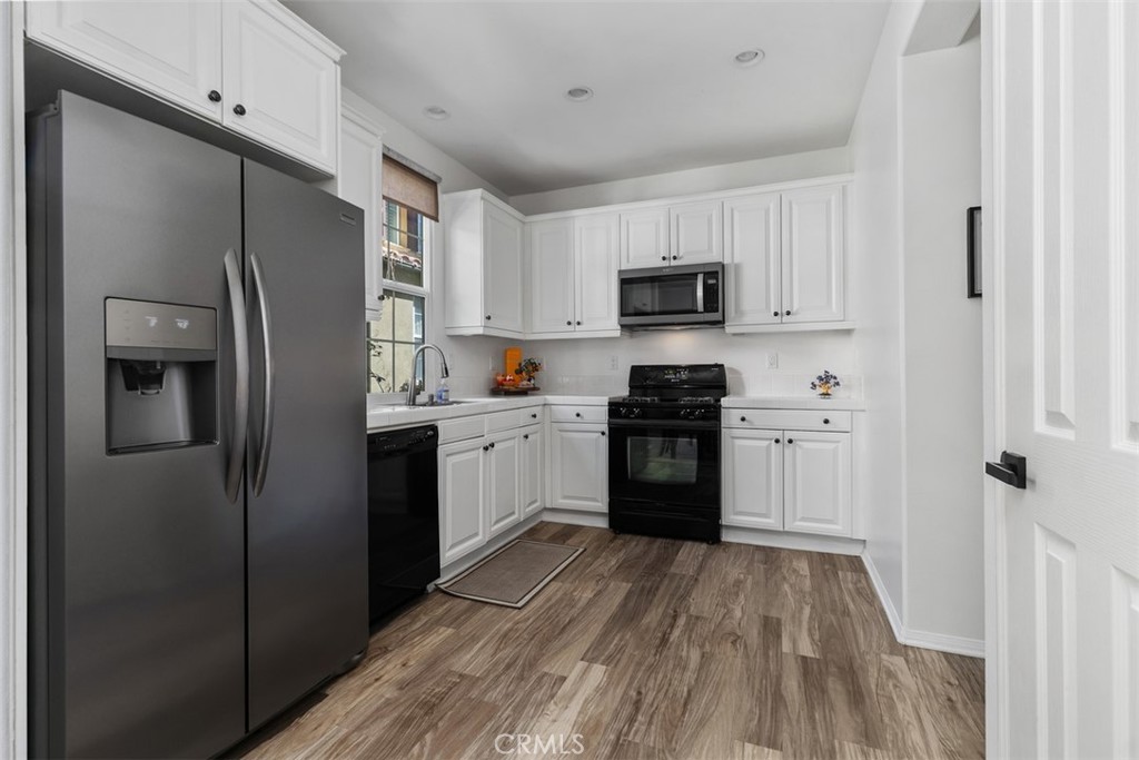 80 Great Lawn Property Photo 15