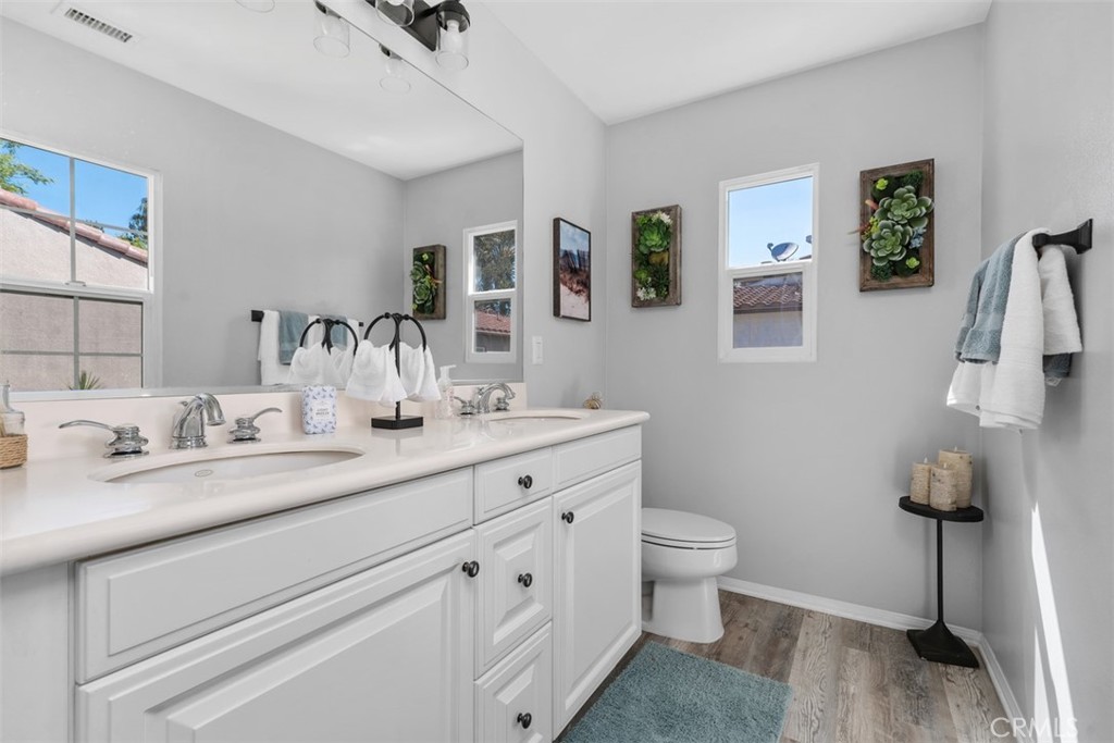 80 Great Lawn Property Photo 21