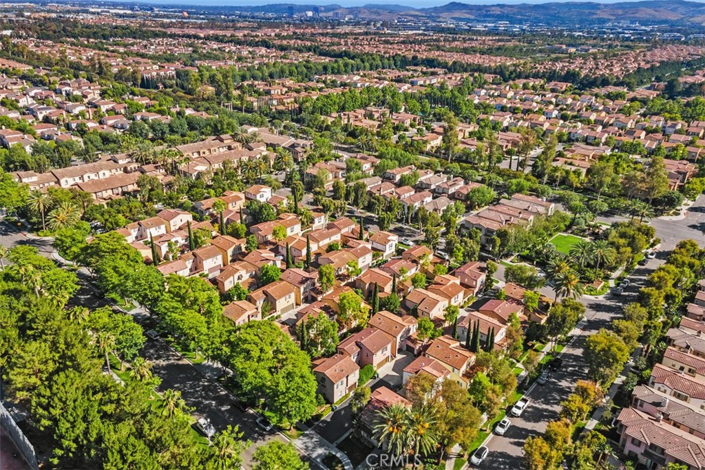 80 Great Lawn Property Photo 33