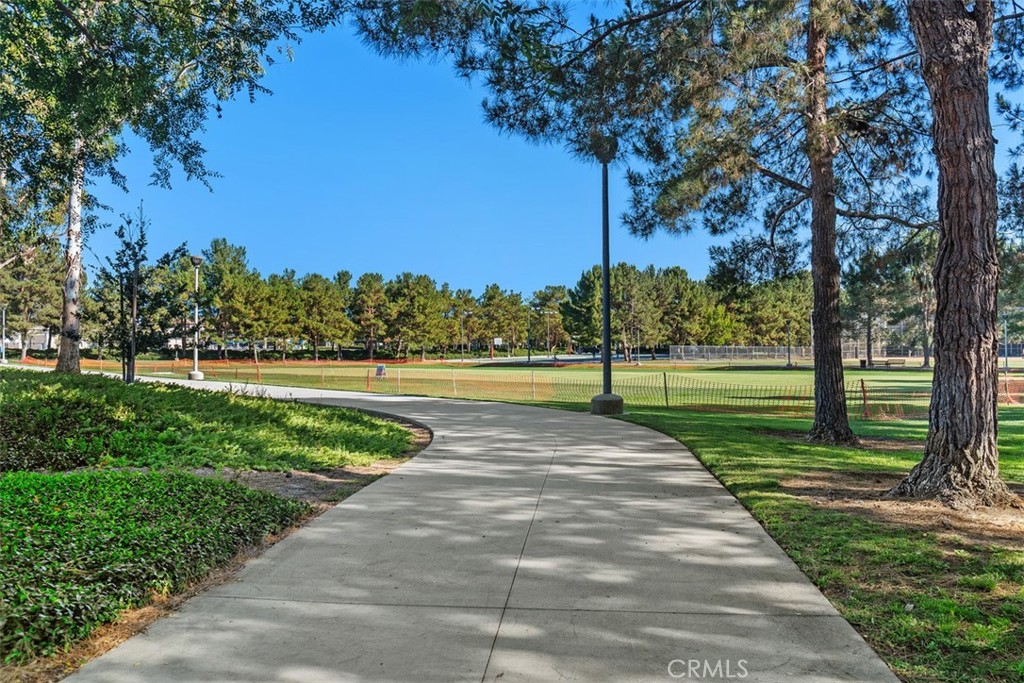 80 Great Lawn Property Photo 35