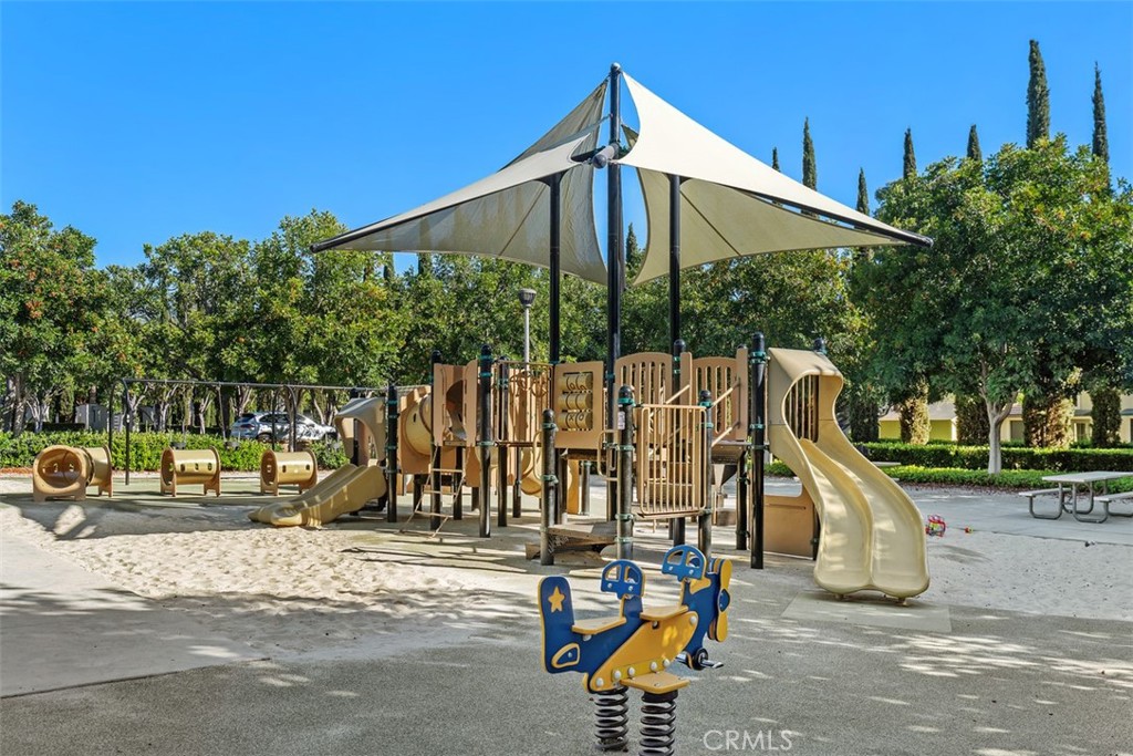 80 Great Lawn Property Photo 38
