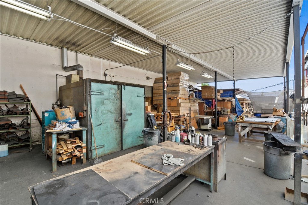 623 Young Street Property Photo 7