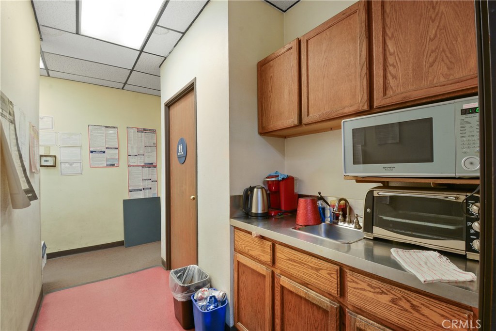 623 Young Street Property Photo 12