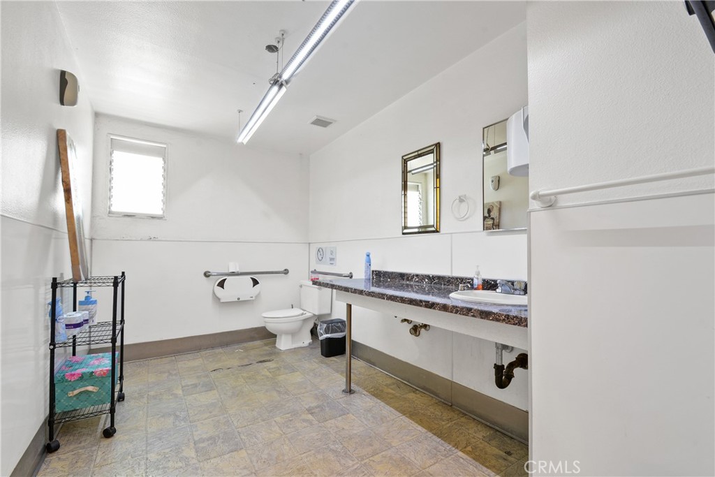 623 Young Street Property Photo 13