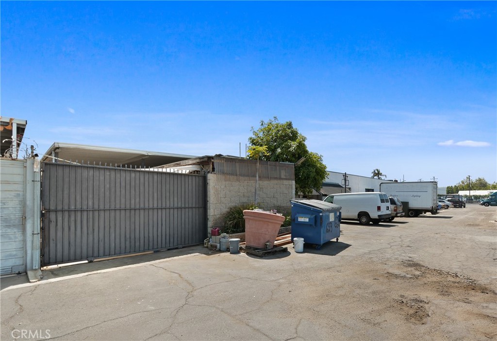 623 Young Street Property Photo 15