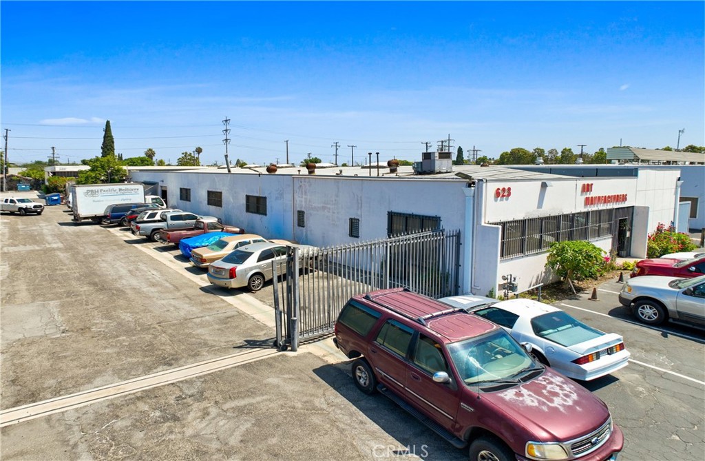 623 Young Street Property Photo 17