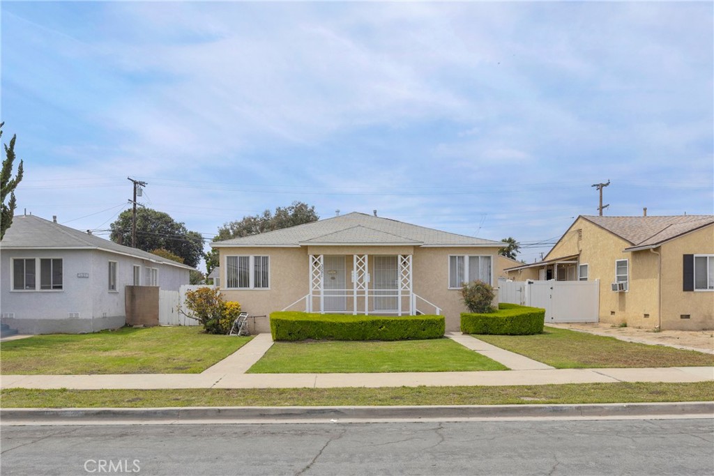 3581 Cherry Property Photo 1