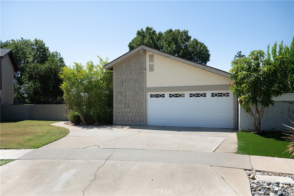 1589 Camelot Property Photo 2