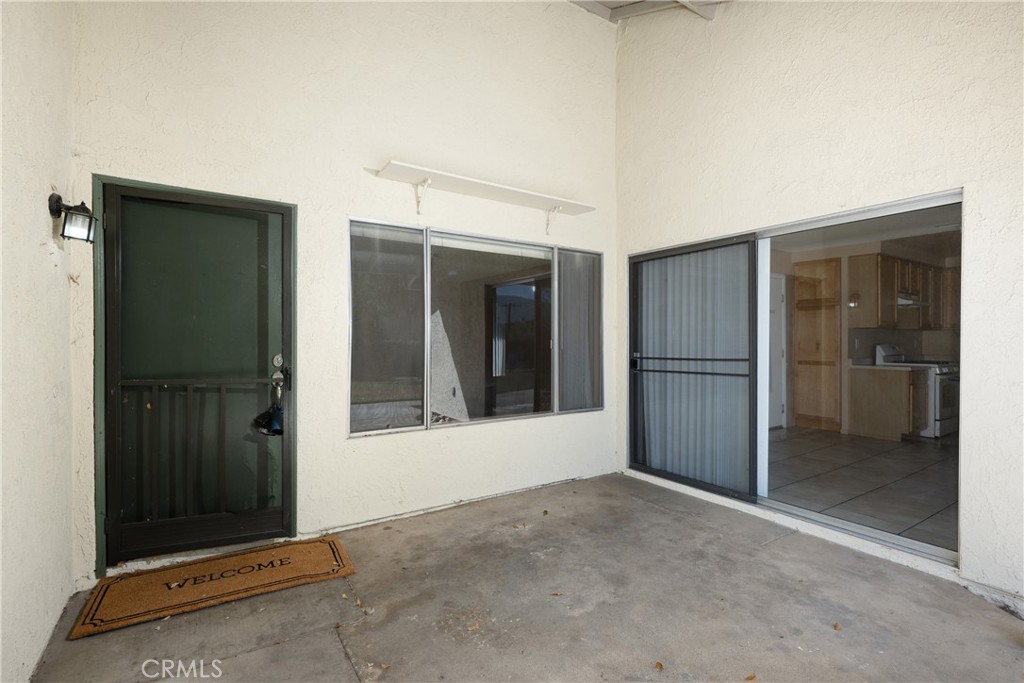 1589 Camelot Property Photo 5