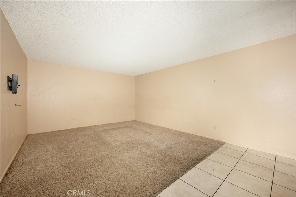 1589 Camelot Property Photo 10