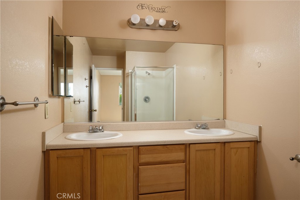 1589 Camelot Property Photo 14