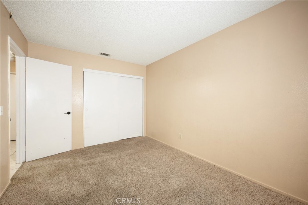 1589 Camelot Property Photo 21