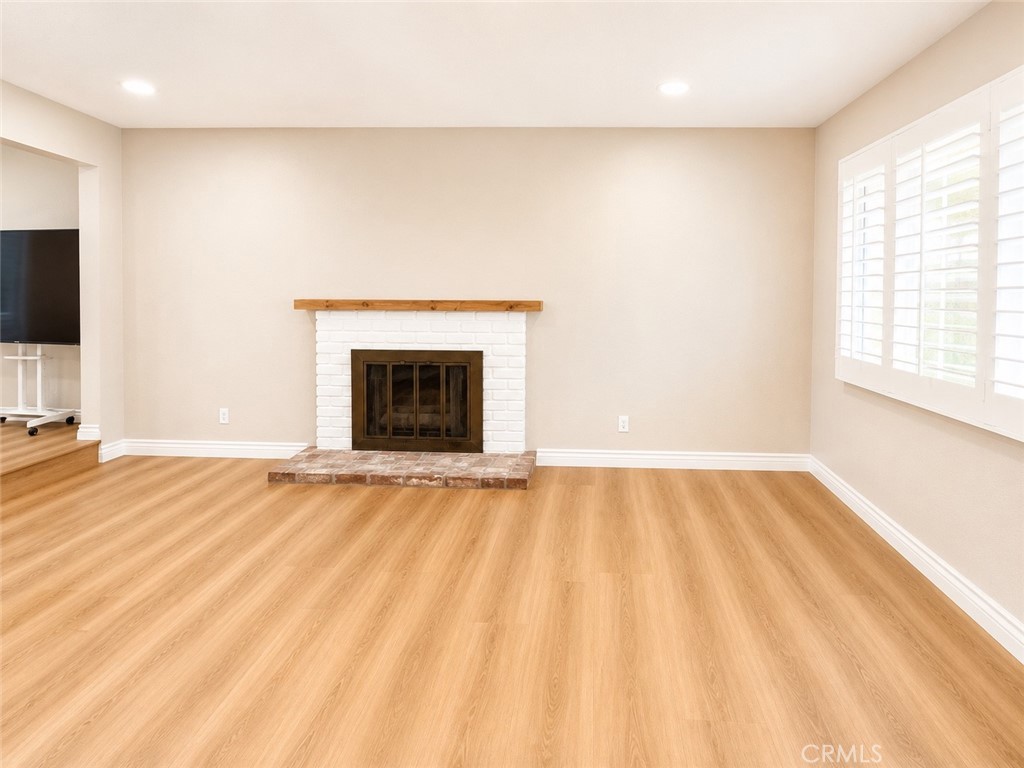 1118 W Orange Property Photo 6