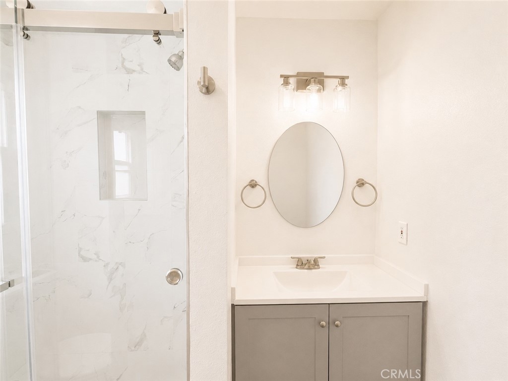 1118 W Orange Property Photo 14