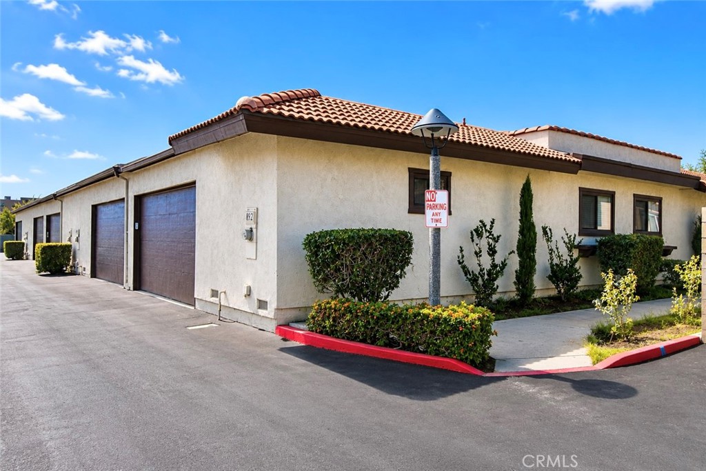 8952 Barcelona Property Photo 5