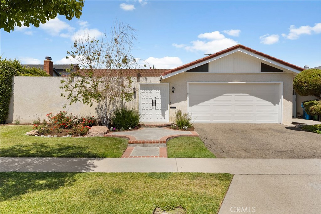 5642 Meinhardt Property Photo 1