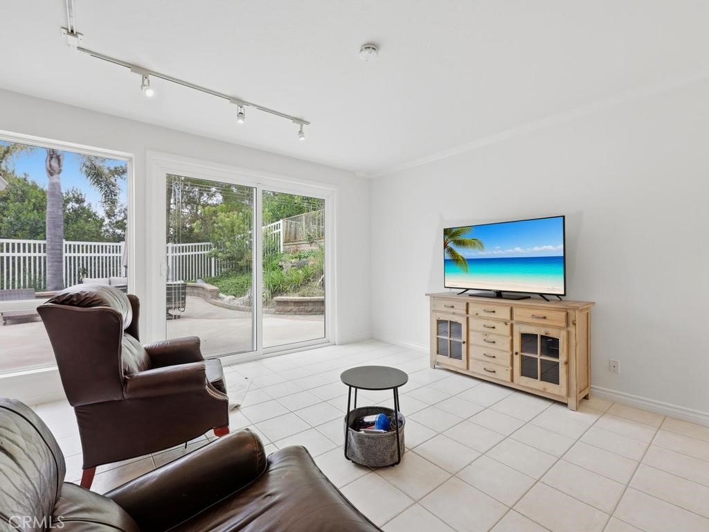 29352 Clipper Way Property Photo 14