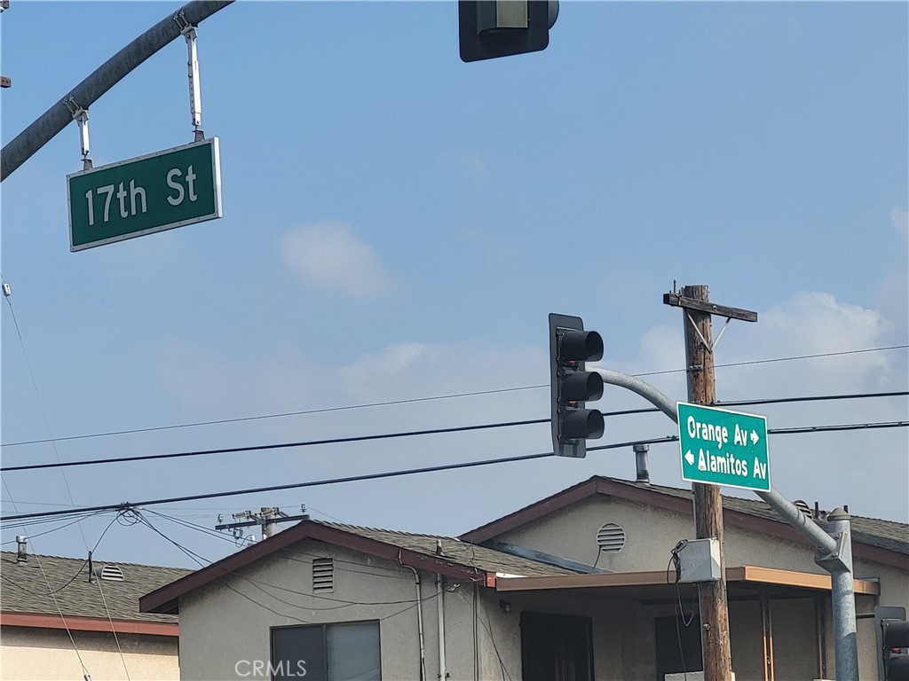 1631 Alamitos Avenue Property Photo 2