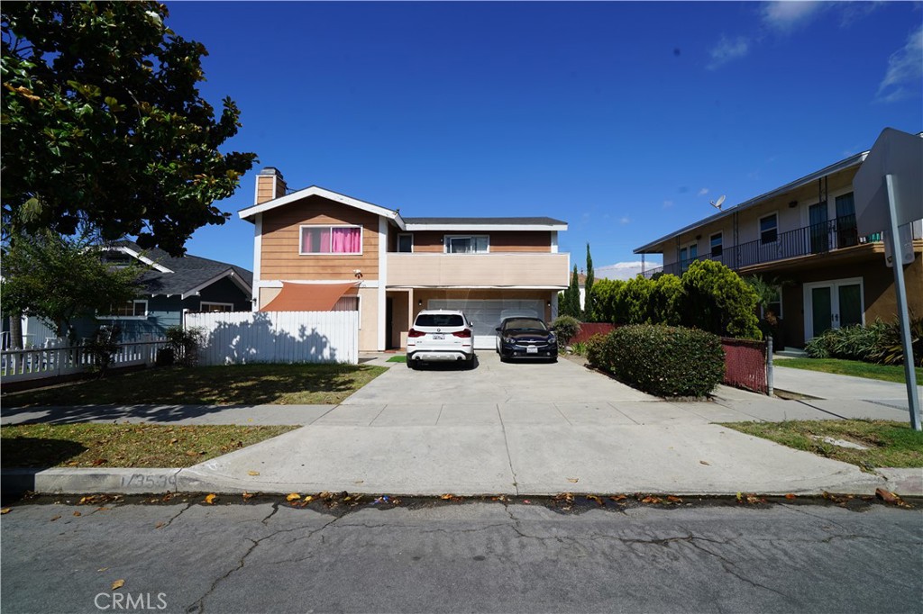1735 Orizaba Avenue Property Photo 2