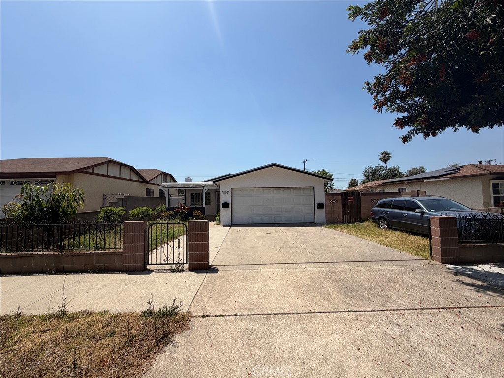 10831 Cedar Property Photo 1